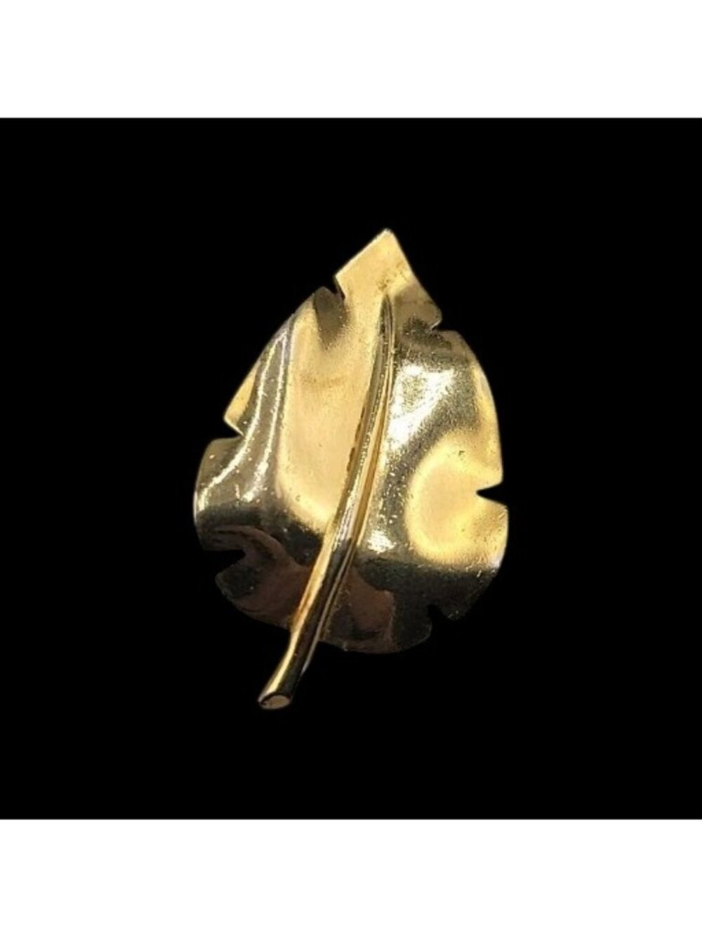 Crown Trifari Leaf Pin Brooch Vintage 1940s Polished Gold Plated Rare Find